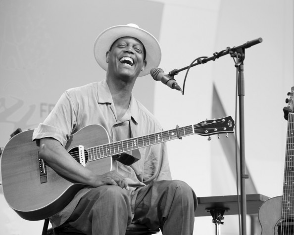 Eric Bibb - Paris Jazz Festival - 12 juillet 2015